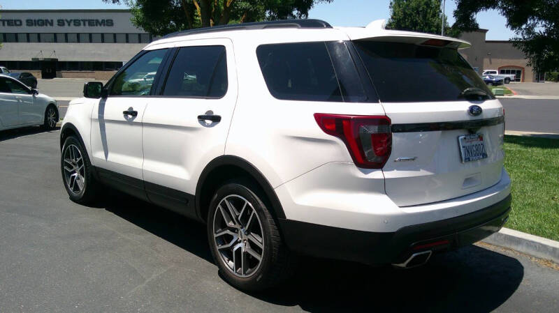 2016 Ford Explorer Sport
