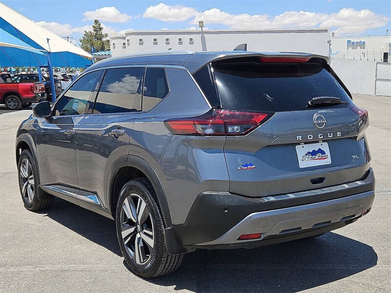 2022 Nissan Rogue SL