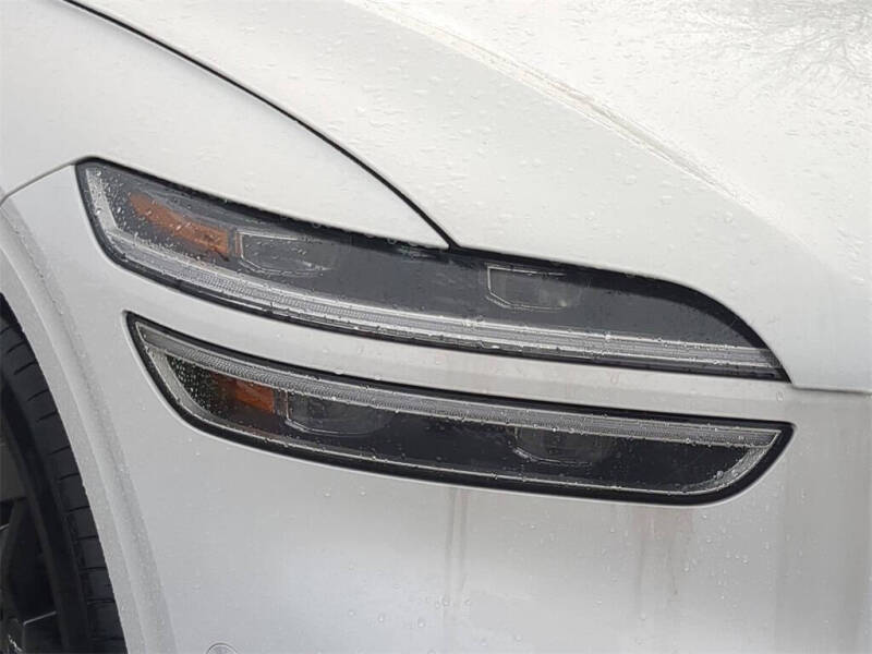 2025 Genesis Electrified GV70 Advanced