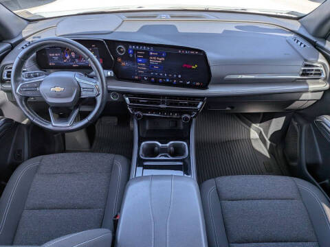 2024 Chevrolet Traverse LS