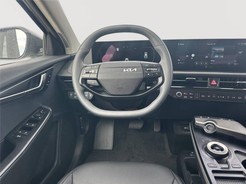 2025 Kia EV6 Light Long Range