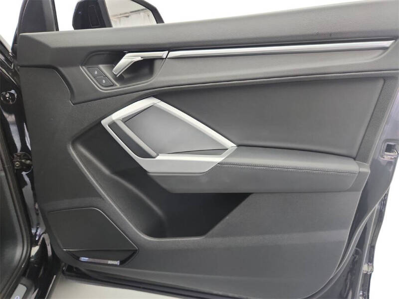 2023 Audi Q3 quattro S line Prem Plus 45 TFSI