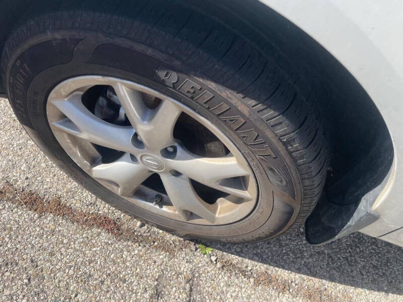 2011 Nissan Rogue SV