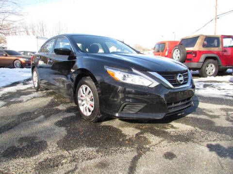 2018 Nissan Altima for sale at Auto Outlet Of Vineland in Vineland NJ