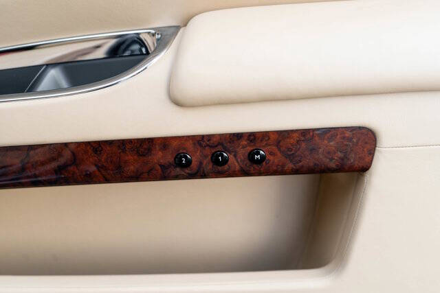 2014 Rolls-Royce Ghost 38