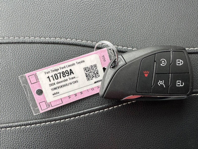 2024 Chevrolet Traverse LT