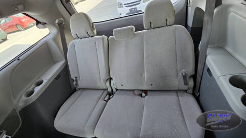 2011 Toyota Sienna LE