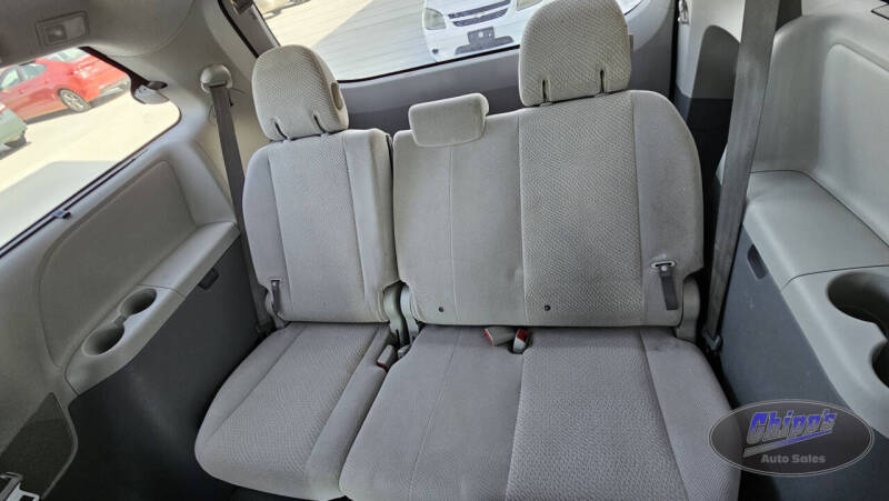 2011 Toyota Sienna LE