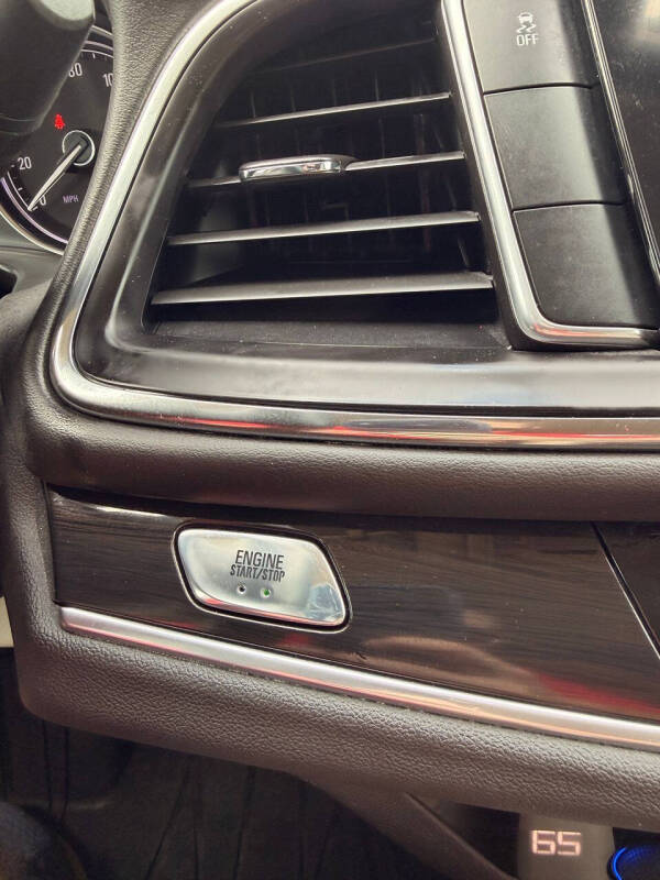 2020 Buick Enclave Essence