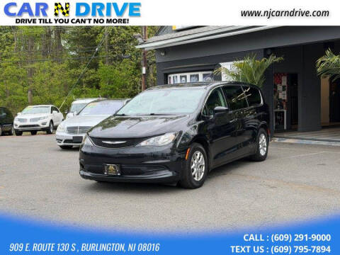 2022 Chrysler Voyager LX