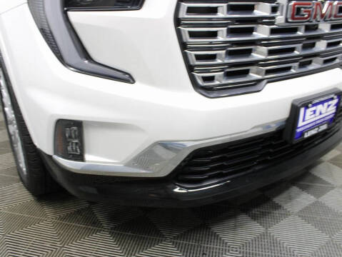 2024 GMC Acadia Denali