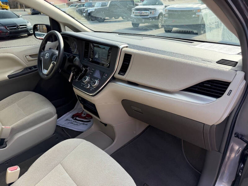 2018 Toyota Sienna L 7-Passenger