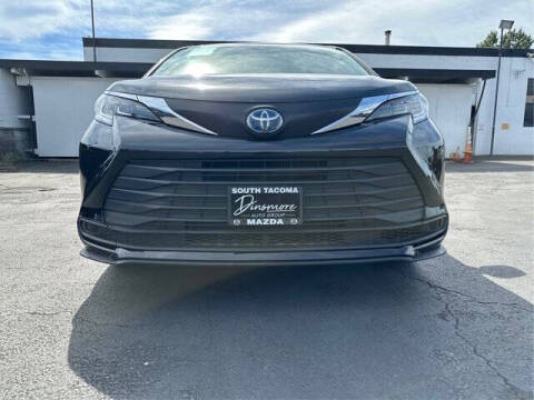 2022 Toyota Sienna LE 8-Passenger