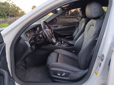 2018 BMW 5 Series 530i