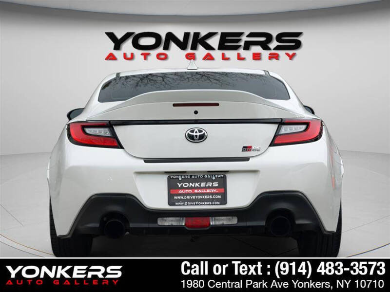 2023 Toyota GR86 Premium