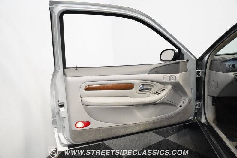 1997 Lincoln Mark VIII