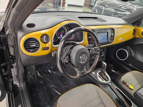 2016 Volkswagen Beetle 1.8T Dune