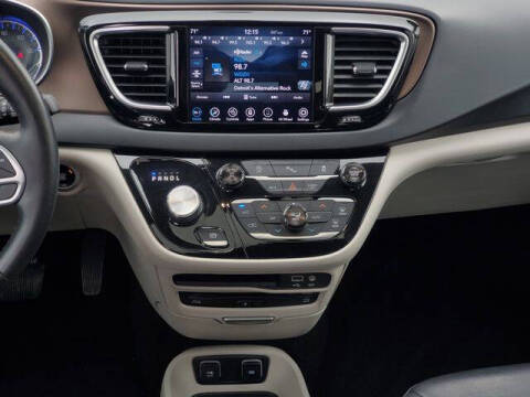 2018 Chrysler Pacifica Touring L Plus