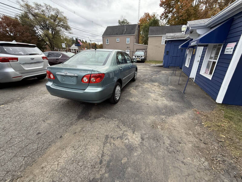 2005 Toyota Corolla LE