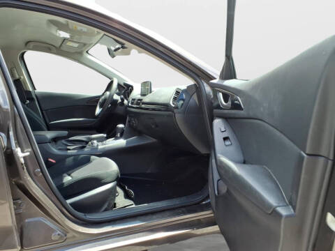 2016 Mazda MAZDA3 i Sport