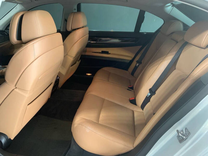 2012 BMW 7 Series 740Li