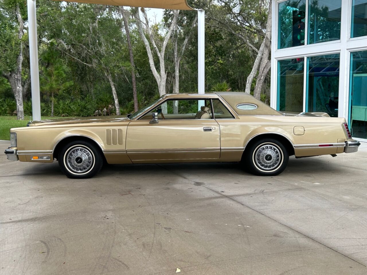 1979 Lincoln Mark V 11