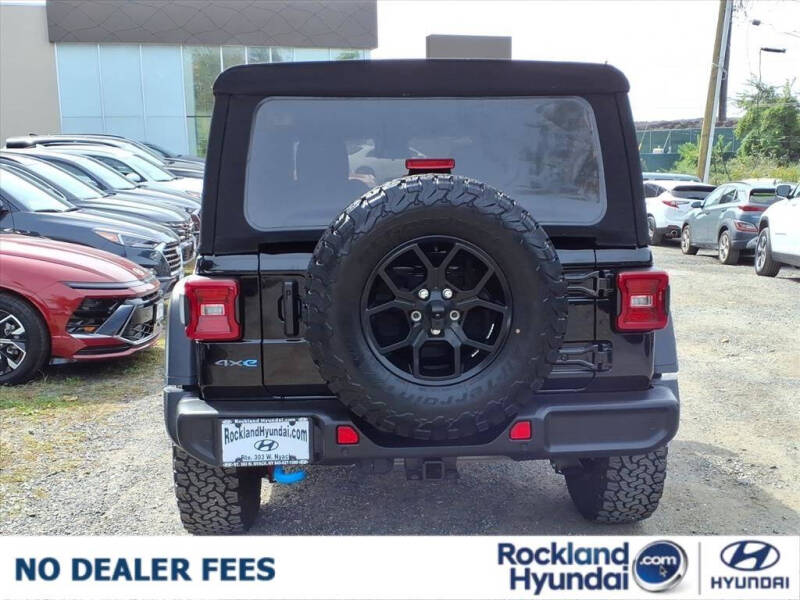 2024 Jeep Wrangler Willys 4xe