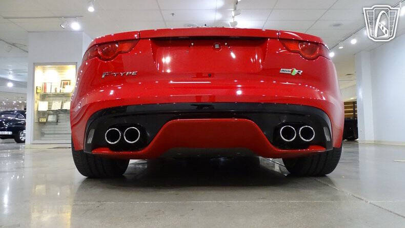 2016 Jaguar F-TYPE R