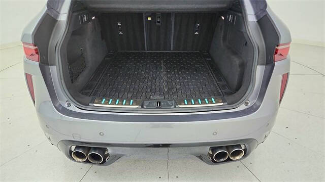 2022 Jaguar F-PACE SVR