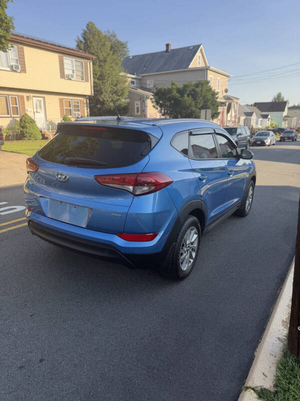 2016 Hyundai Tucson SE