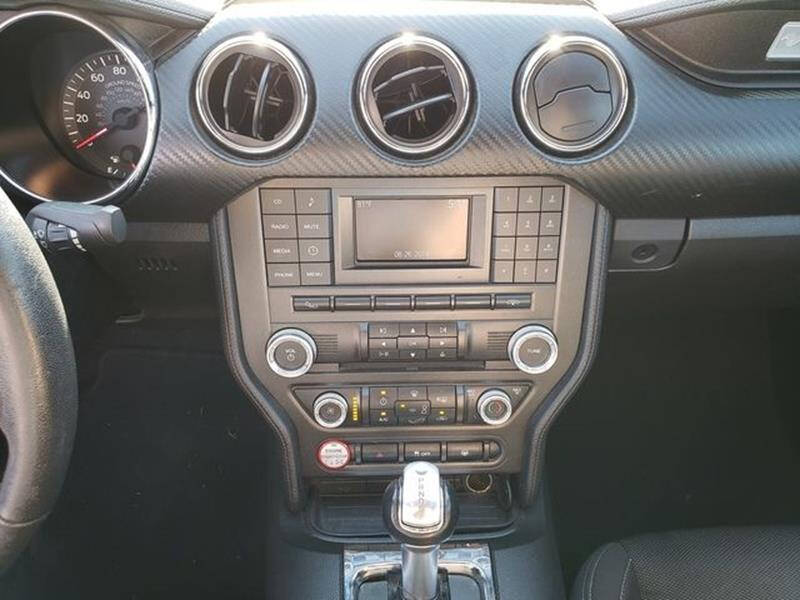 2017 Ford Mustang V6