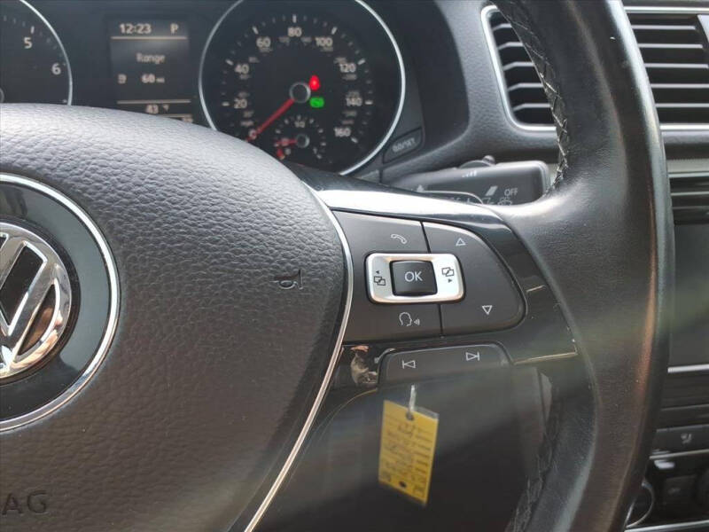 2018 Volkswagen Passat 2.0T R-Line