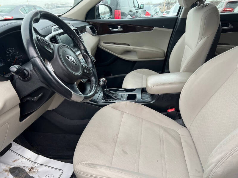 2017 Kia Sorento LX