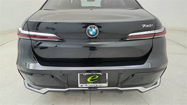 2024 BMW 7 Series 740i