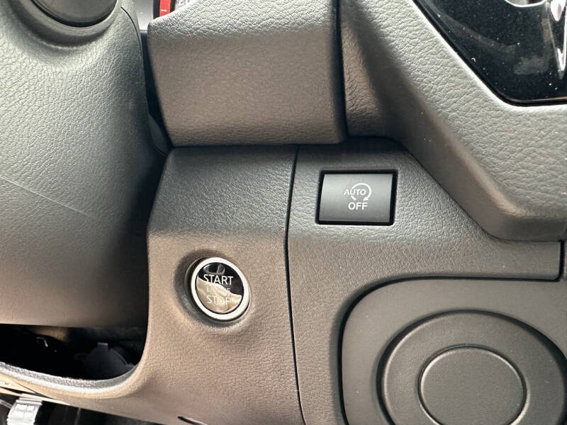 2025 Nissan Frontier PRO-X