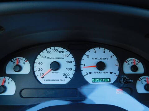 2004 Ford Mustang GT Deluxe