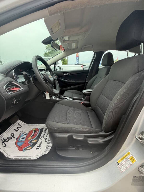 2017 Chevrolet Cruze LT Auto
