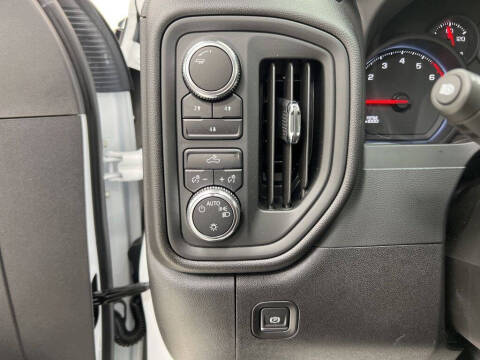 2025 GMC Sierra 2500HD Pro