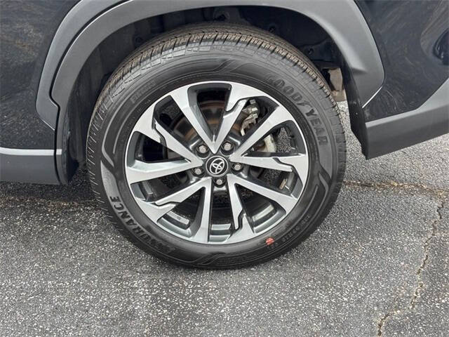 2024 Toyota Corolla Cross XLE