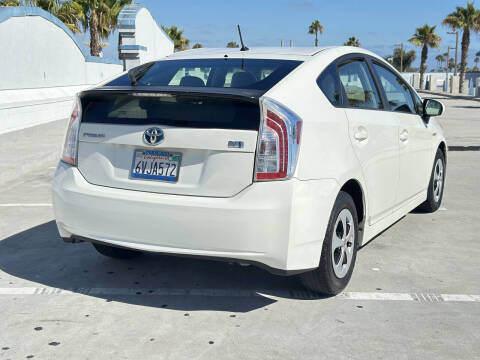 2012 Toyota Prius Two
