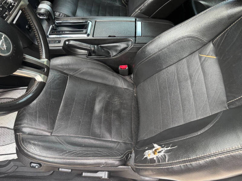 2010 Ford Mustang V6