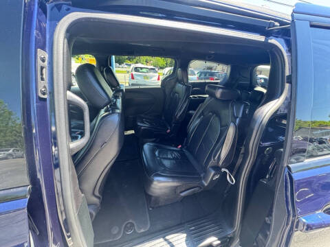 2018 Chrysler Pacifica Touring L