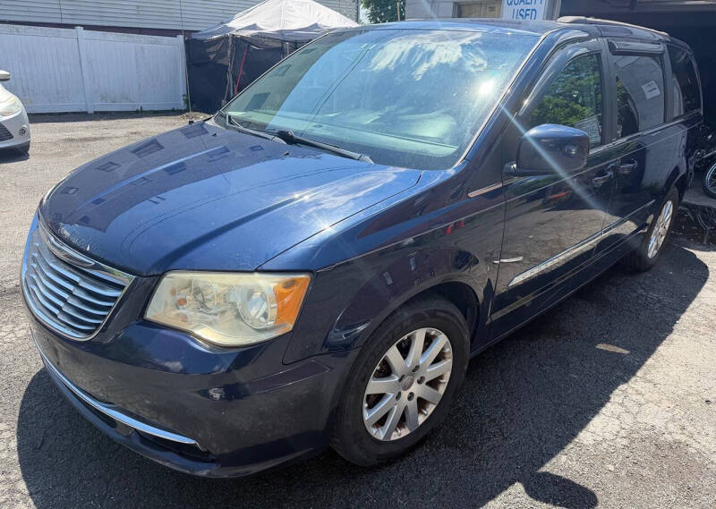 2013 Chrysler Town and Country Touring