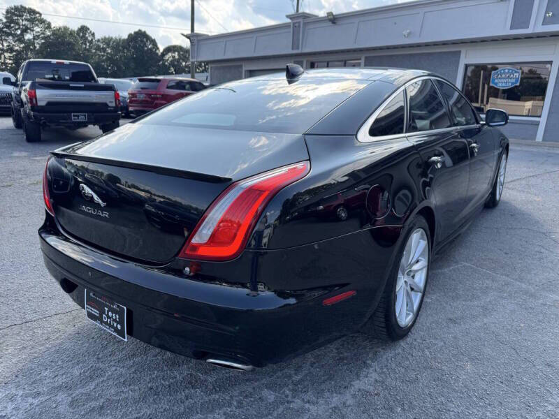 2016 Jaguar XJ R-Sport