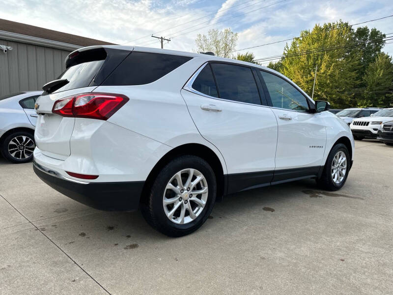 2018 Chevrolet Equinox LT photo 4