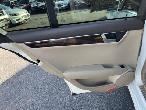 2012 Mercedes-Benz C-Class C 300 Luxury 4MATIC