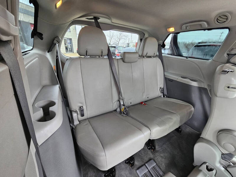 2012 Toyota Sienna XLE 8-Passenger