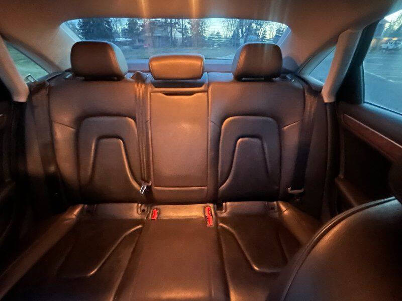 2016 Audi A4 2.0T quattro Premium