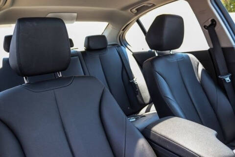 2015 BMW 3 Series 320i