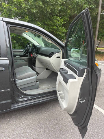 2012 Volkswagen Routan S